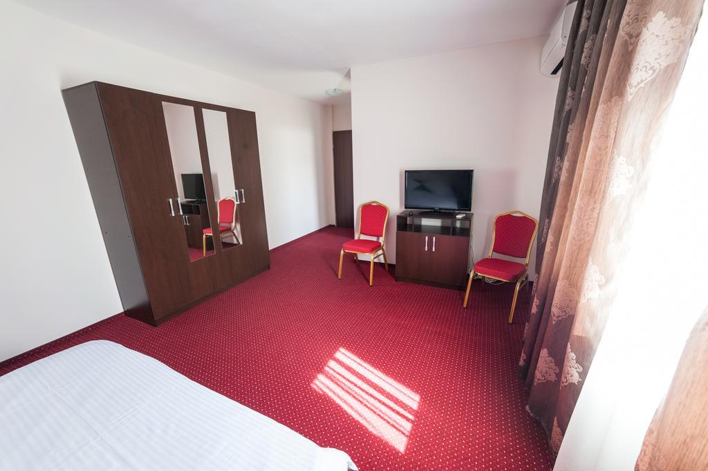 Vatra Romana Bed & Breakfast Racarii de Jos Bagian luar foto