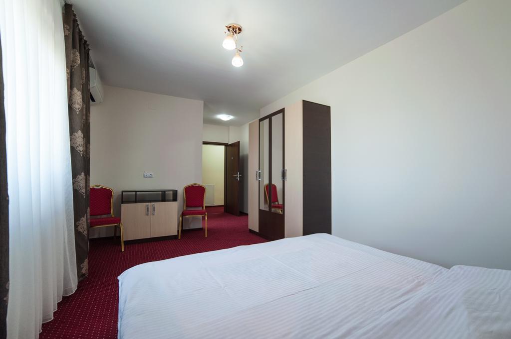 Vatra Romana Bed & Breakfast Racarii de Jos Bagian luar foto